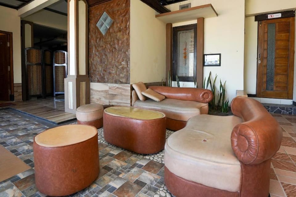 OYO 1087 Homestay Potato House Hotel in East Java