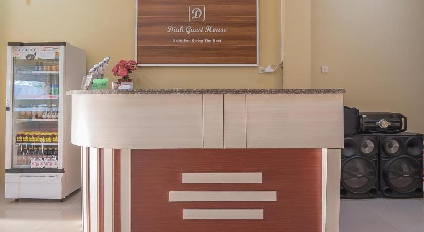 RedDoorz Plus near Syamsudin Noor Airport 3 Bed and Breakfast in Indonesia