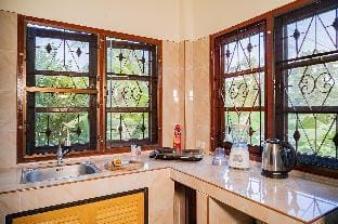 AC, Balcony, King, Big Garden, Self Check-In, 45m Vacation rental in Ko Pha-ngan Sub-district