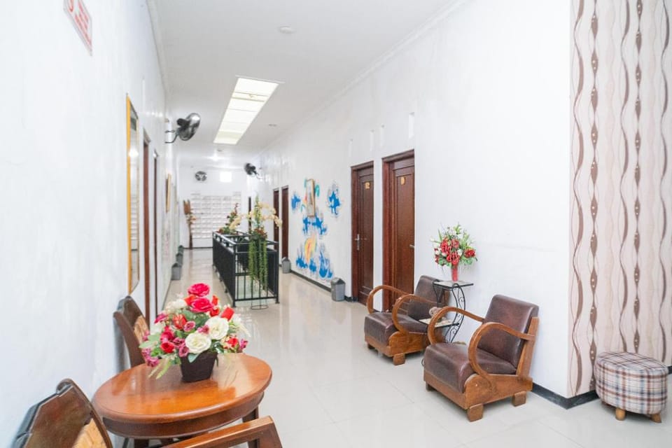 RedDoorz near Matahari Singosaren Solo Hotel in Special Region of Yogyakarta