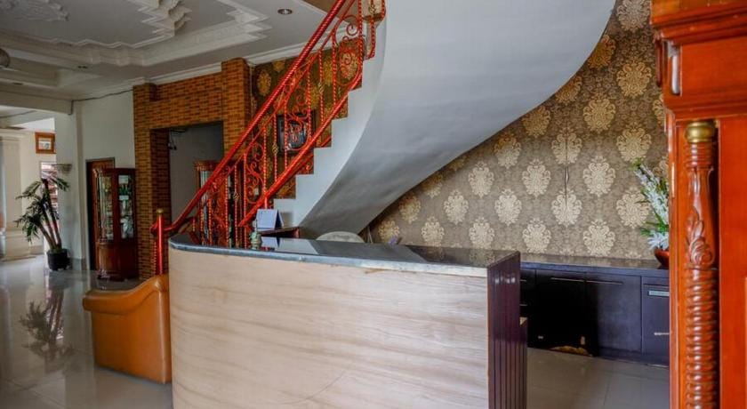RedDoorz Plus @ Hotel Srikandi Kendari Bed and Breakfast in Indonesia