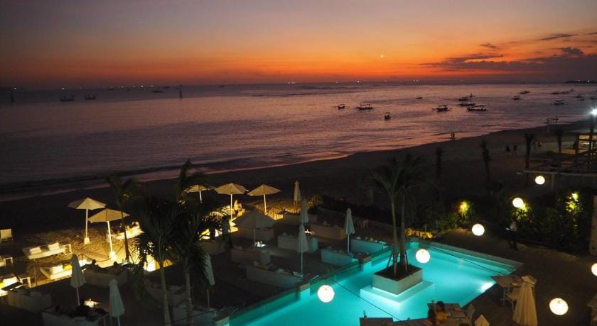 Pronoia Beach Resort Villa in Kuta