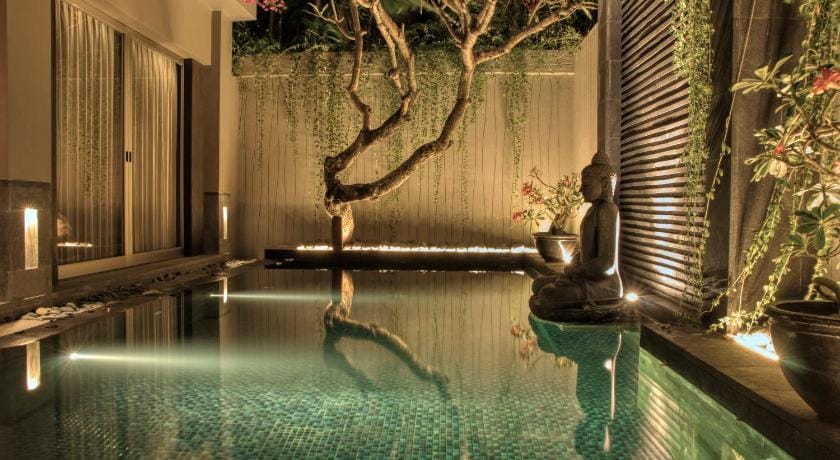 Pronoia Beach Resort Villa in Kuta