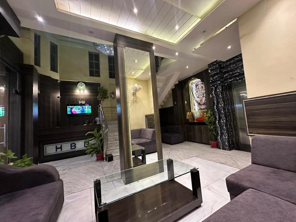 Hotel Blue Diamond Apartment in Varanasi