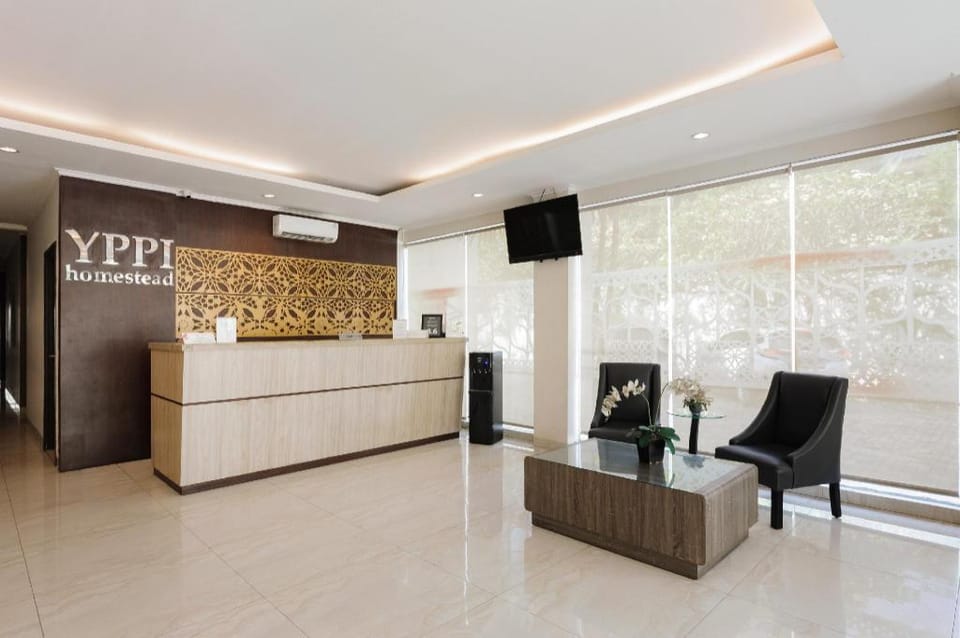 Sans Vibes Firdaus Mansion Kemang Hotel in South Jakarta City