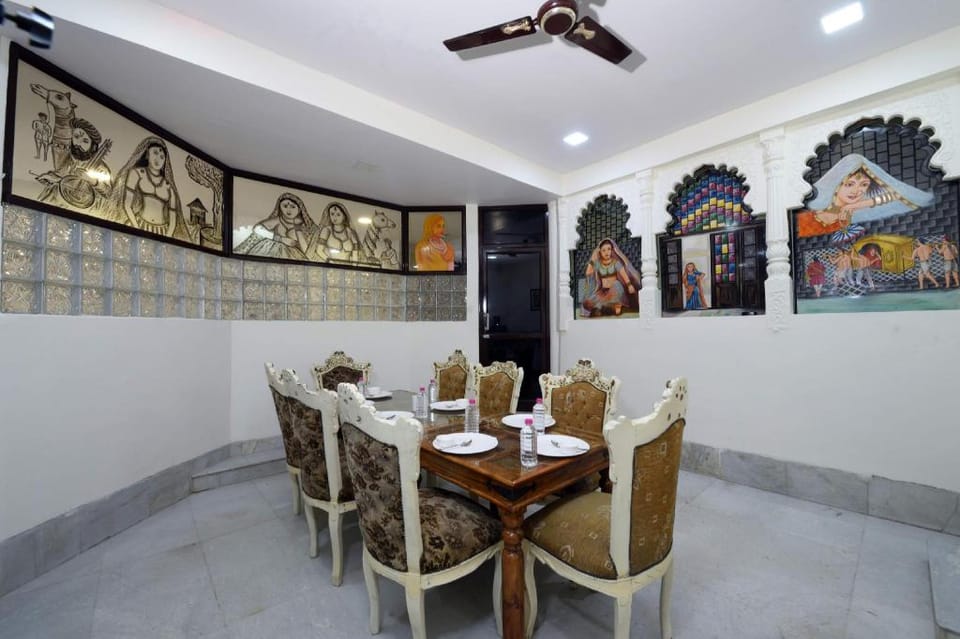 Hotel Empire Palace - Near Fatehsagar Lake Hotel in Udaipur
