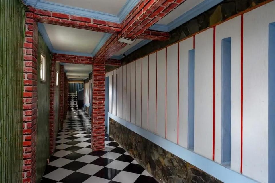 RedDoorz near Alun Alun Batu Hotel in Batu