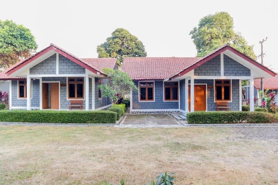 OYO 1395 Carita Asri Villas and Resort Hotel in Indonesia