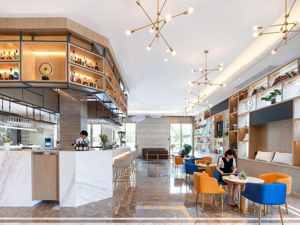 Kyriad Marvelous Hotel·Yanbu International Tea City Riad in Guangzhou