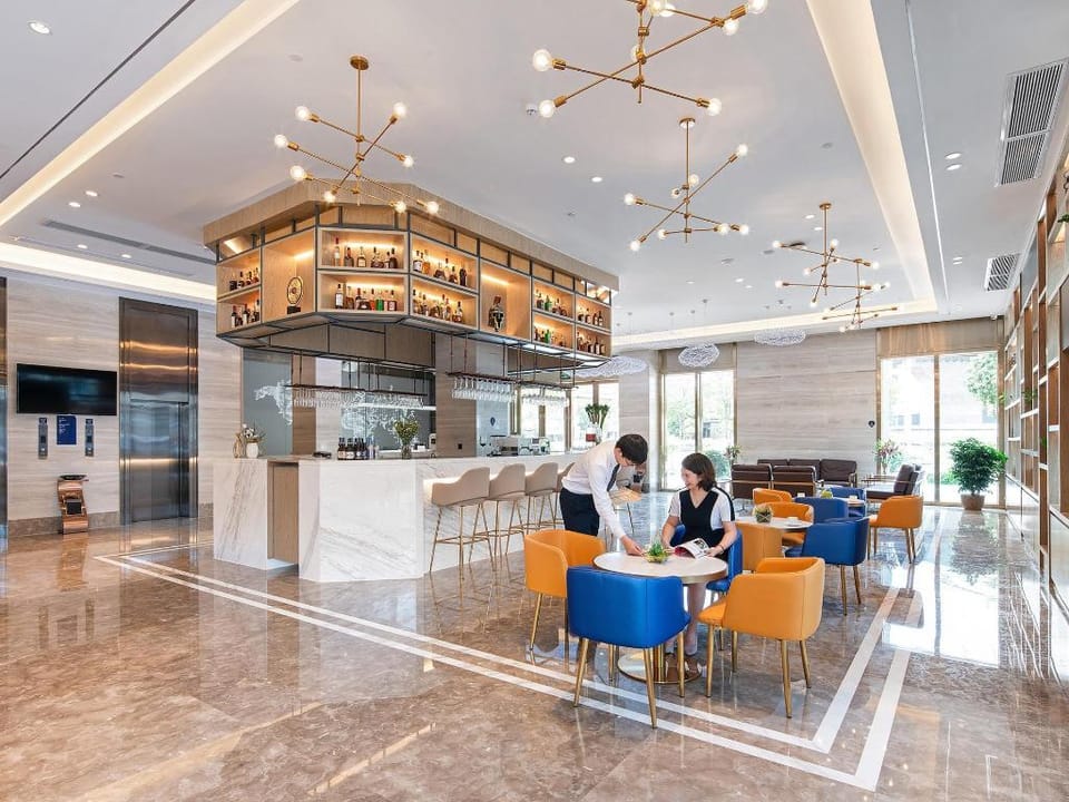 Kyriad Marvelous Hotel·Yanbu International Tea City Riad in Guangzhou