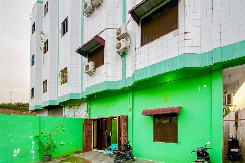 RedDoorz @ Star Hill Inn Syariah Tebing Tinggi Hotel in Indonesia