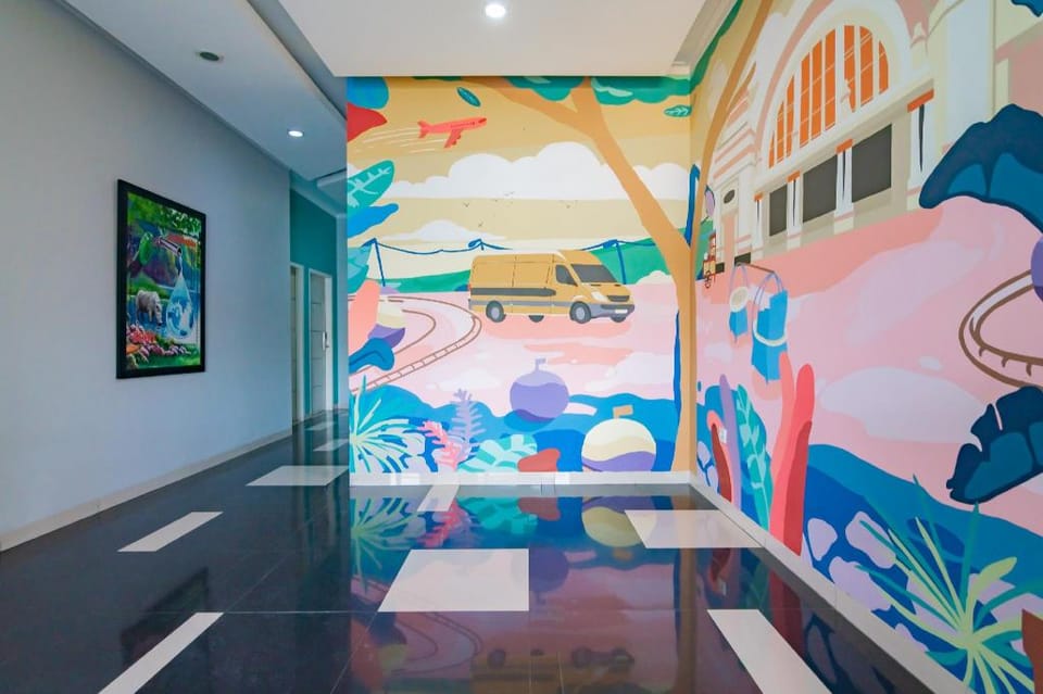 RedDoorz Plus @ Point Phila Cihampelas Bed and Breakfast in Bandung