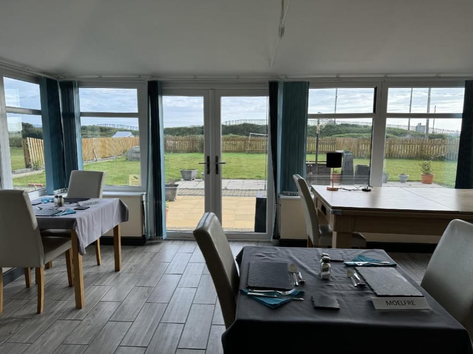 Barmouth Beach Club Hotel in Barmouth