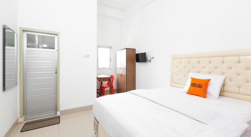 OYO 1075 Rumah Indah Losari Inn Hotel in Indonesia
