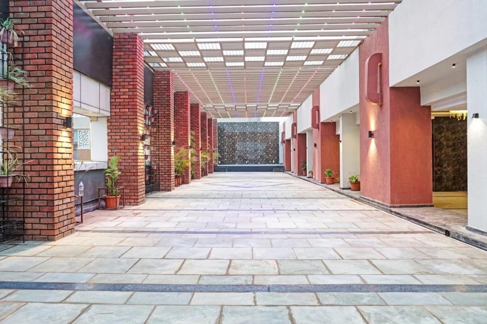 Super Townhouse Somani TC Hotel in Pune