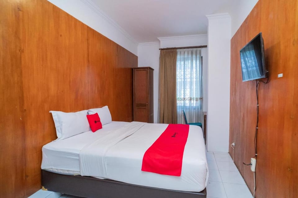 RedDoorz Plus at Hotel Surya Solo Hotel in Special Region of Yogyakarta