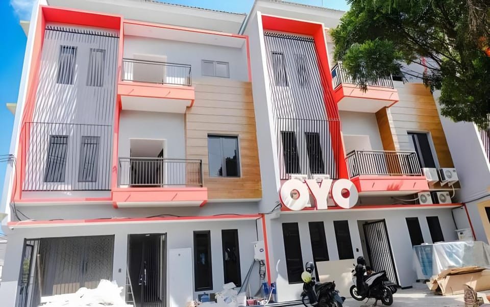 Smart Tlogomas Syariah Hotel in East Java