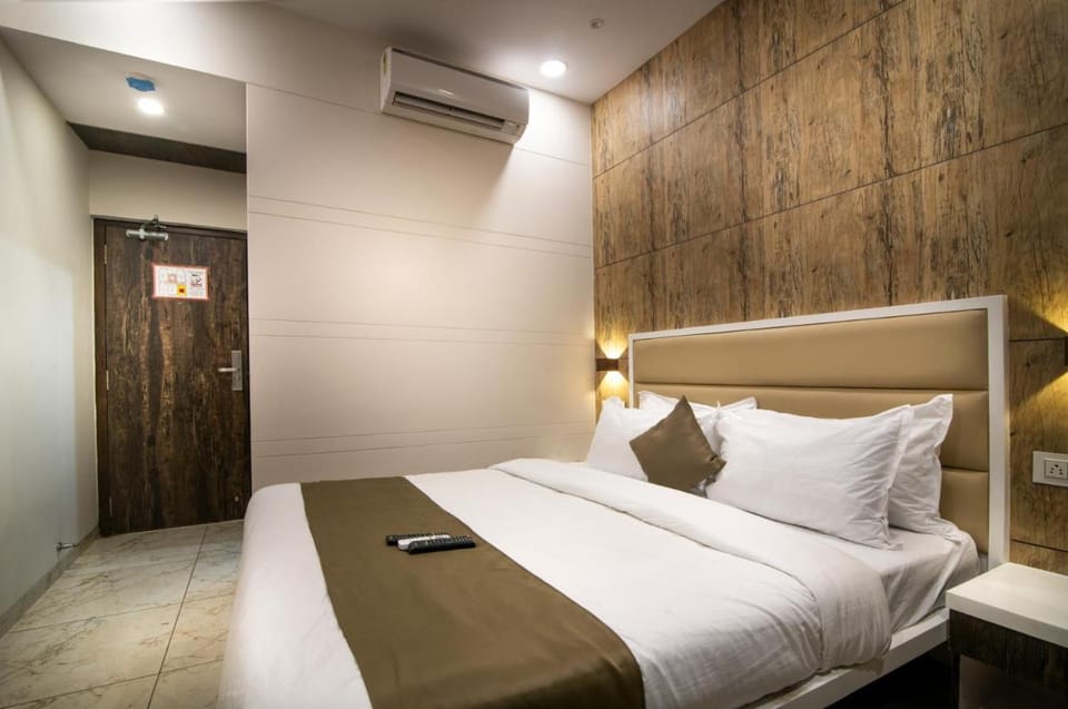 Hotel Royal Treat Surat Hotel in Gujarat
