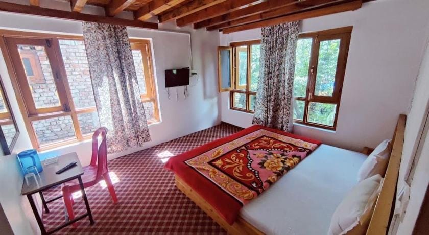 Jahangir cottage Pahalgam Bed and Breakfast in Punjab