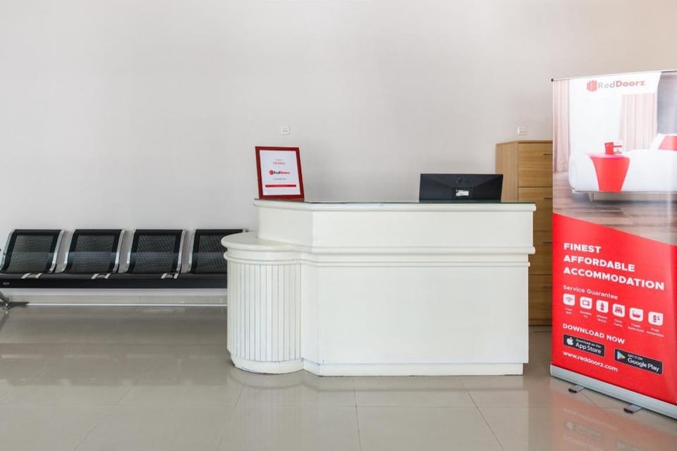 RedDoorz near Ciputra World 3 Hotel in Surabaya