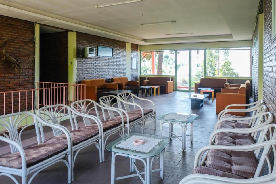 RedDoorz Syariah near Kopeng Treetop Adventure Hotel in Indonesia