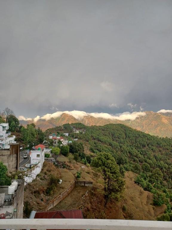 EDEN RESORT Hotel in Uttarakhand