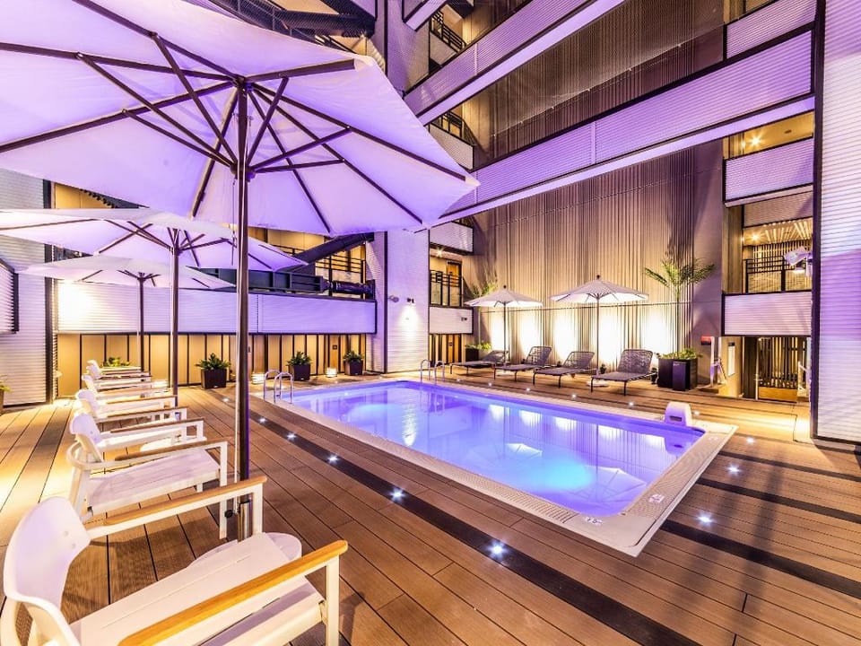 APA Hotel and Resort Midosuji Hommachi Eki Tower Hotel in Osaka