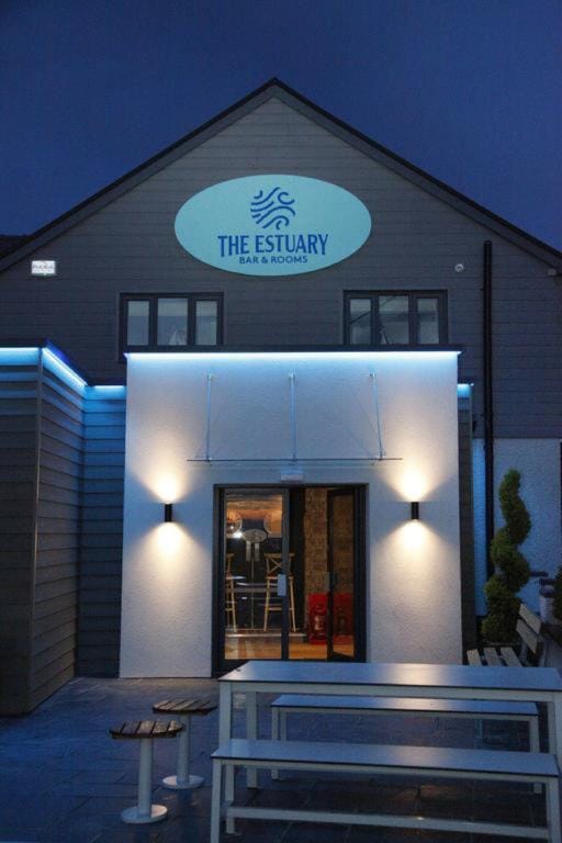 The Estuary Bar and Rooms Hotel in Wales
