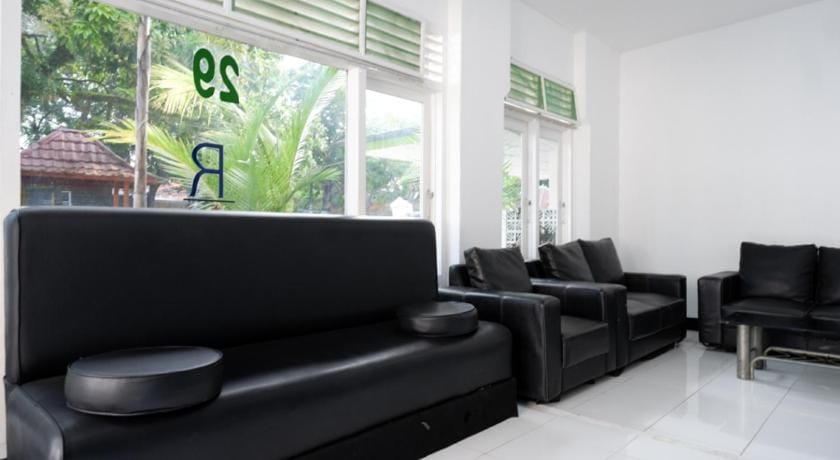 RedDoorz near Mataram University Bed and Breakfast in West Nusa Tenggara, Indonesia