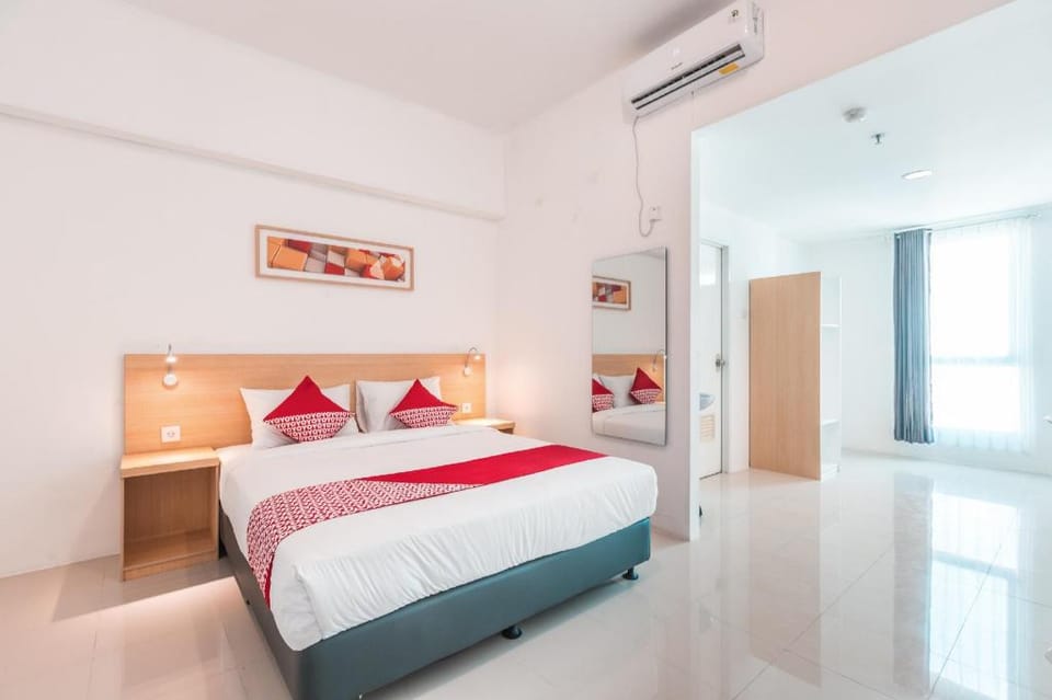 OYO Flagship 1170 The Habitat Karawaci Hotel in West Java