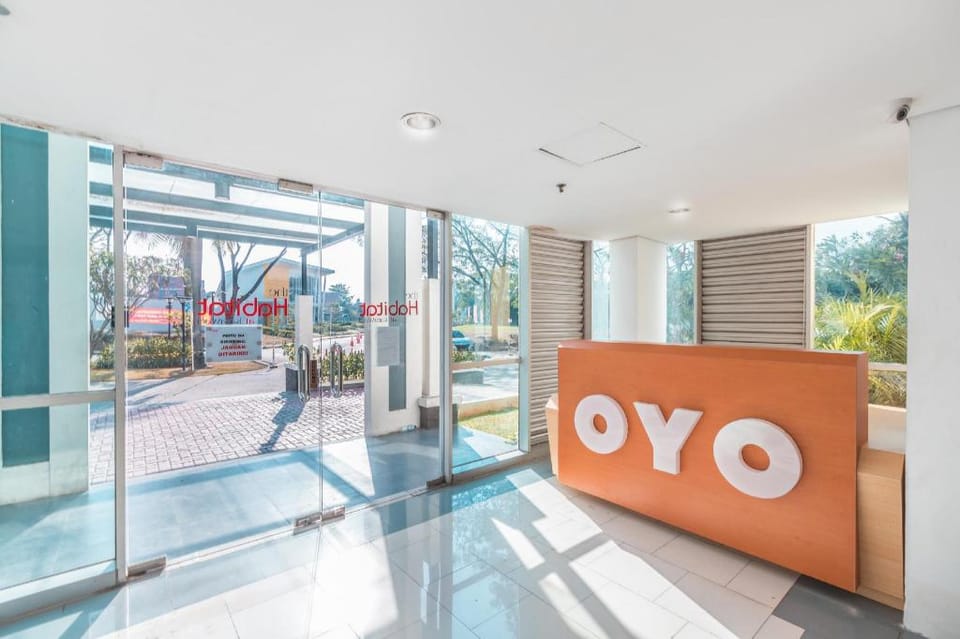 OYO Flagship 1170 The Habitat Karawaci Hotel in West Java