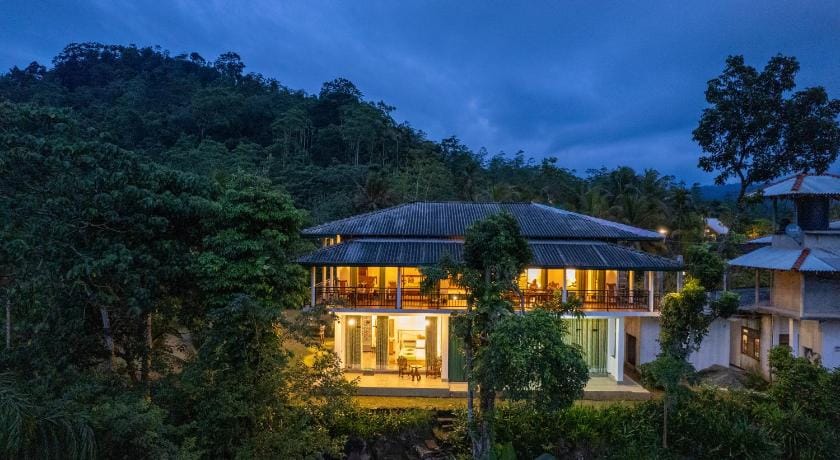 Evergreen Villa - Sinharaja Bed and Breakfast in Southern Province
