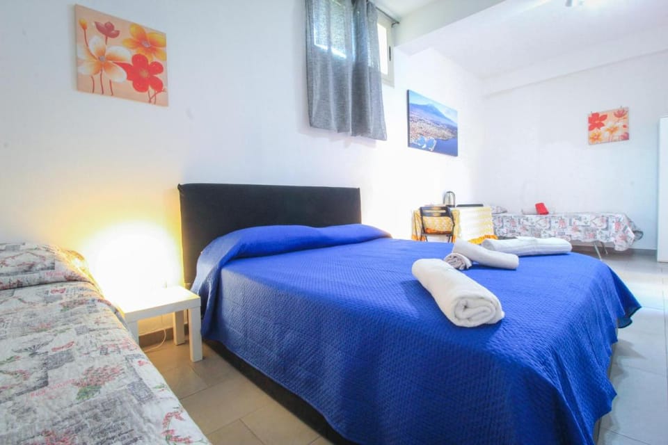 BED&FLY NEAR AIRPORT CATANIA FONTANAROSSA BAGNO PRIVATO In CAMERA Bed and Breakfast in Catania