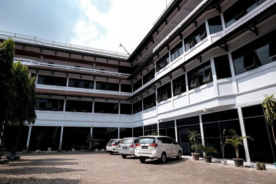 RedDoorz @ Cempaka Putih Jambi Hotel in Indonesia