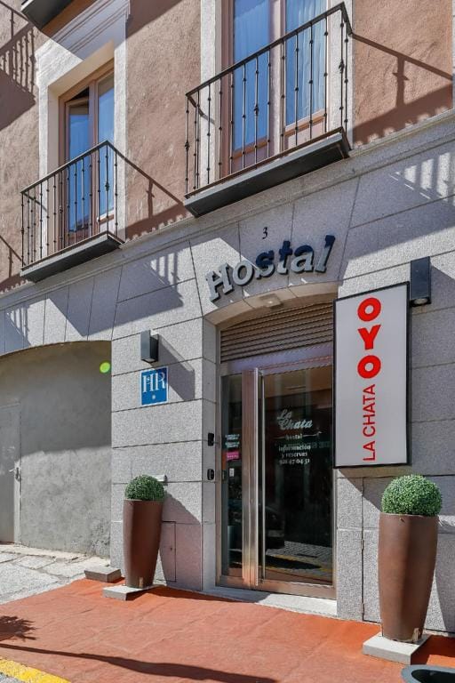 OYO Hostal La Chata Hotel in Community of Madrid