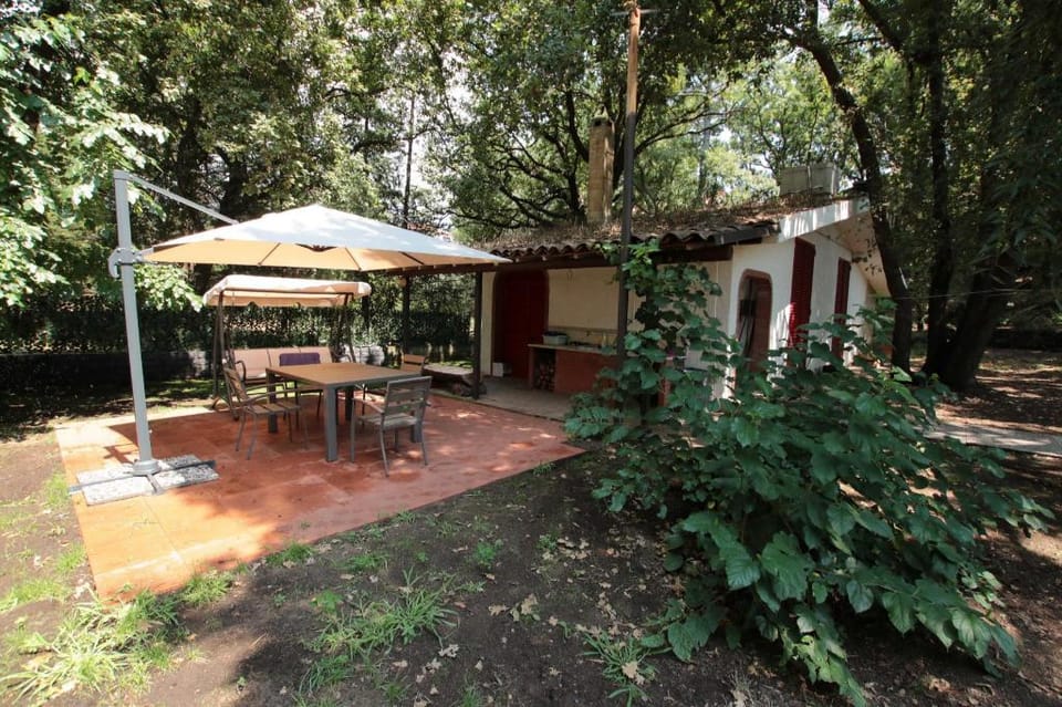 Chalet in the woods nestled in the oak forest in Monterosso Etneo Chalet in Sicily
