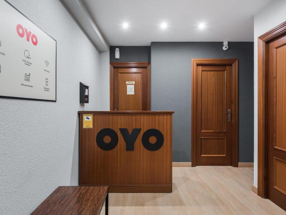 OYO Hostal Uria Hotel in Salamanca