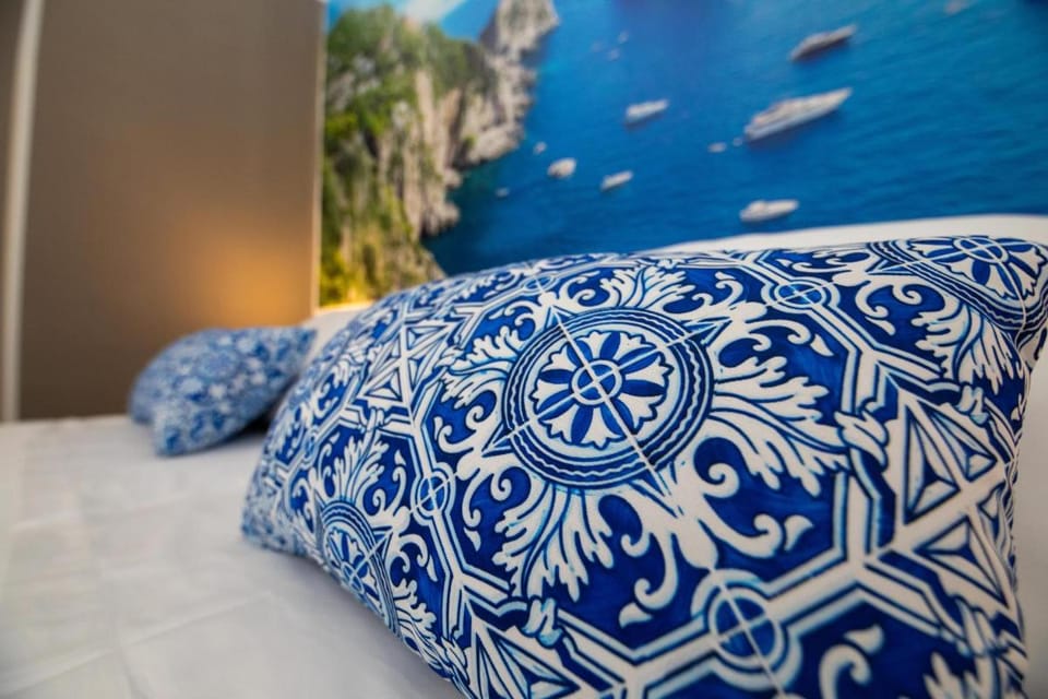 Palazzo Caracciolo del Sole Bed and Breakfast in Campania