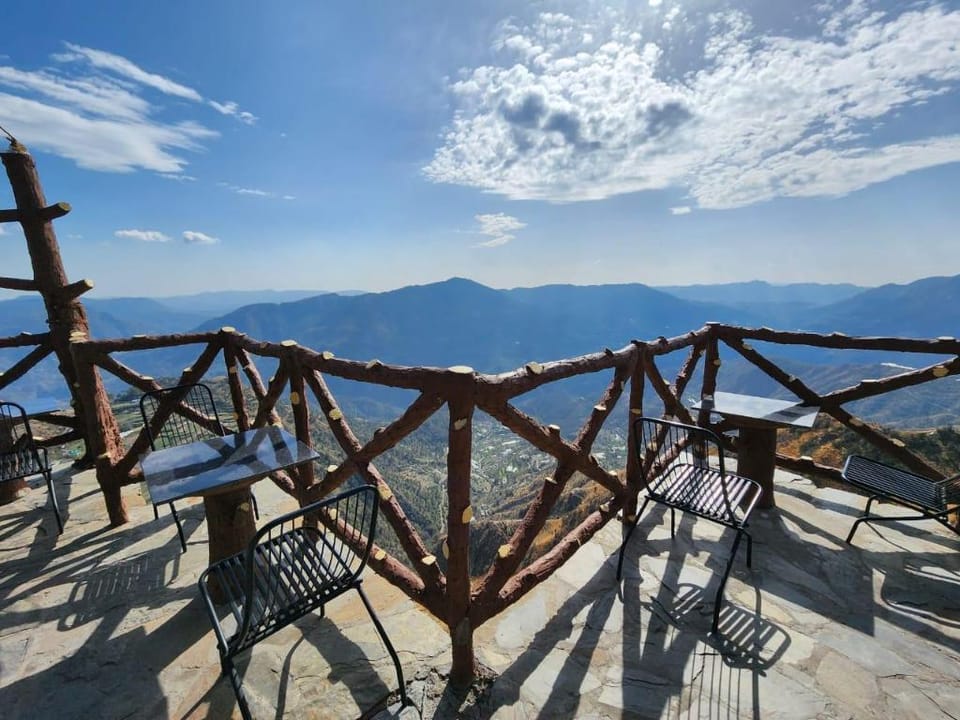 Kali Tibba Resort Hotel in Himachal Pradesh