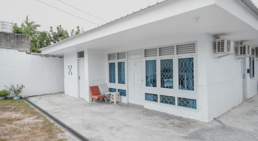 RedDoorz @ Beringin Jambi Bed and Breakfast in Indonesia