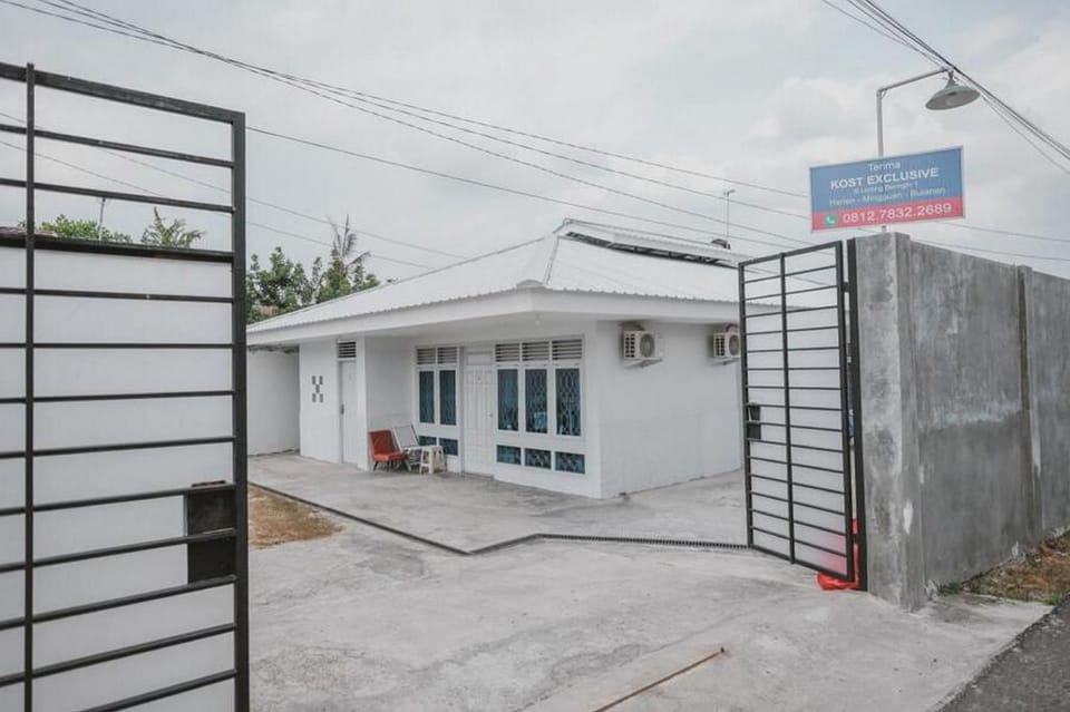 RedDoorz @ Beringin Jambi Bed and Breakfast in Indonesia