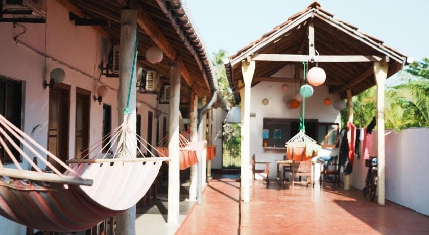 Romance in Bey Bed and Breakfast in Sri Lanka