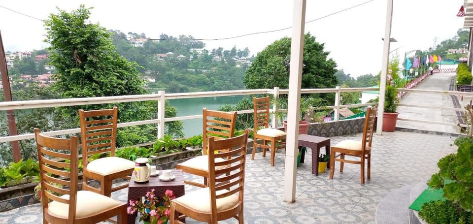 CRYSTAL LAKEVIEW HOMESTAY Vacation rental in Uttarakhand