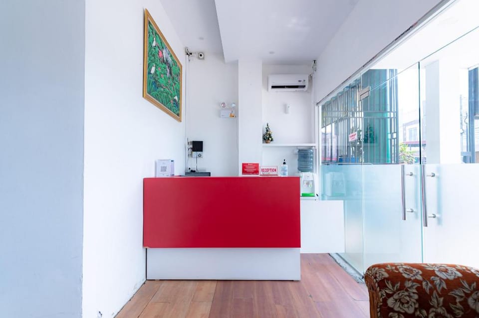 RedDoorz near Hang Nadim Batam Airport Bed and Breakfast in Riau Islands, Indonesia