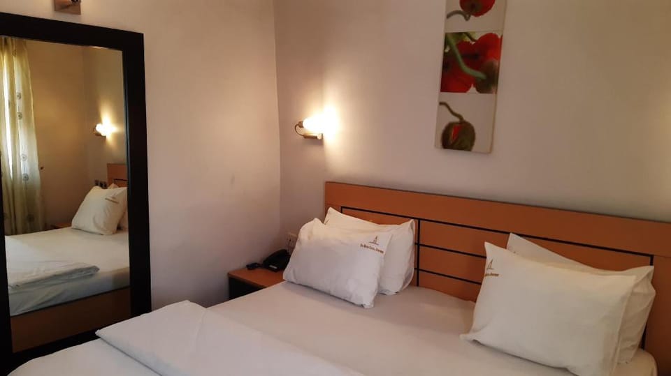 Top-Notch Suites and Apartments Hotel in Abuja