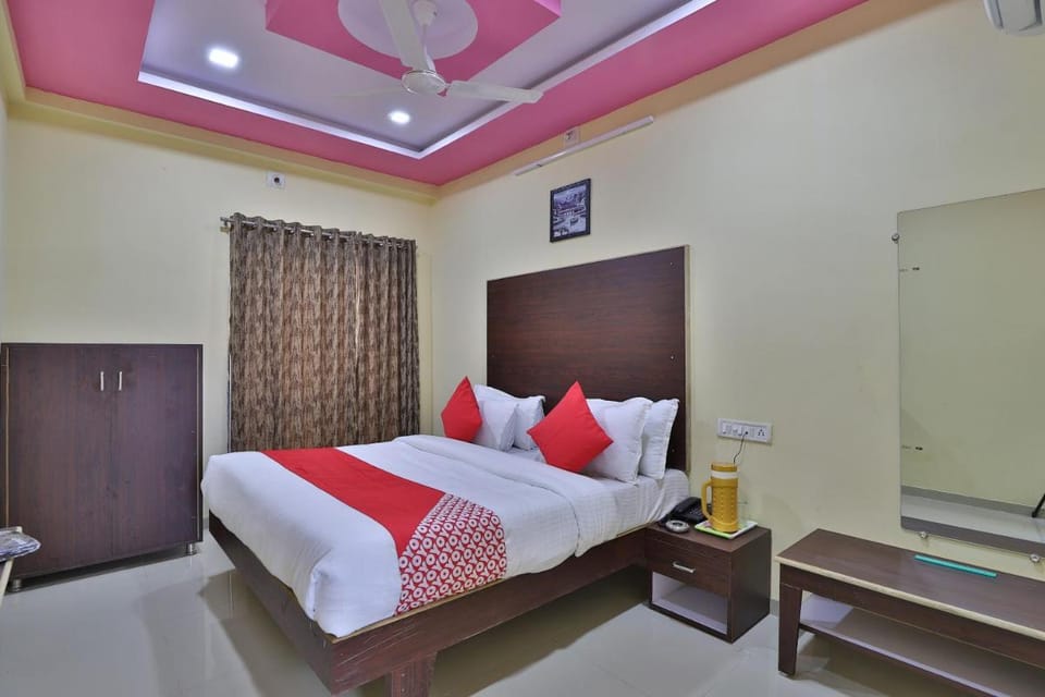 Hotel O D K Guest House Hotel in Gujarat