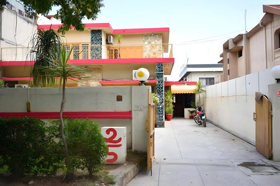 The Sun House Hotel in Islamabad