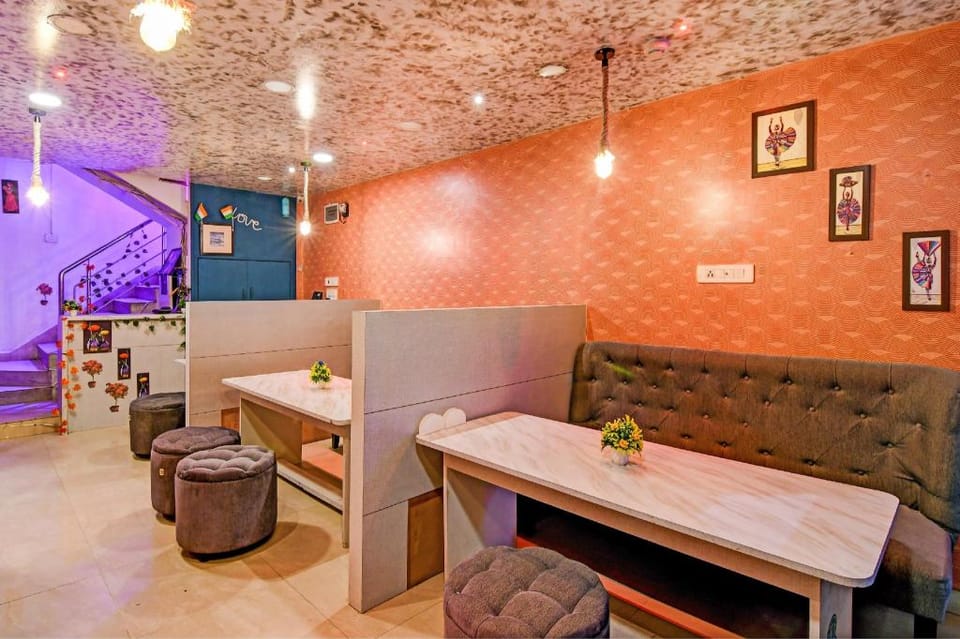 Hotel O Executive Stays Akankha Hotel in Kolkata