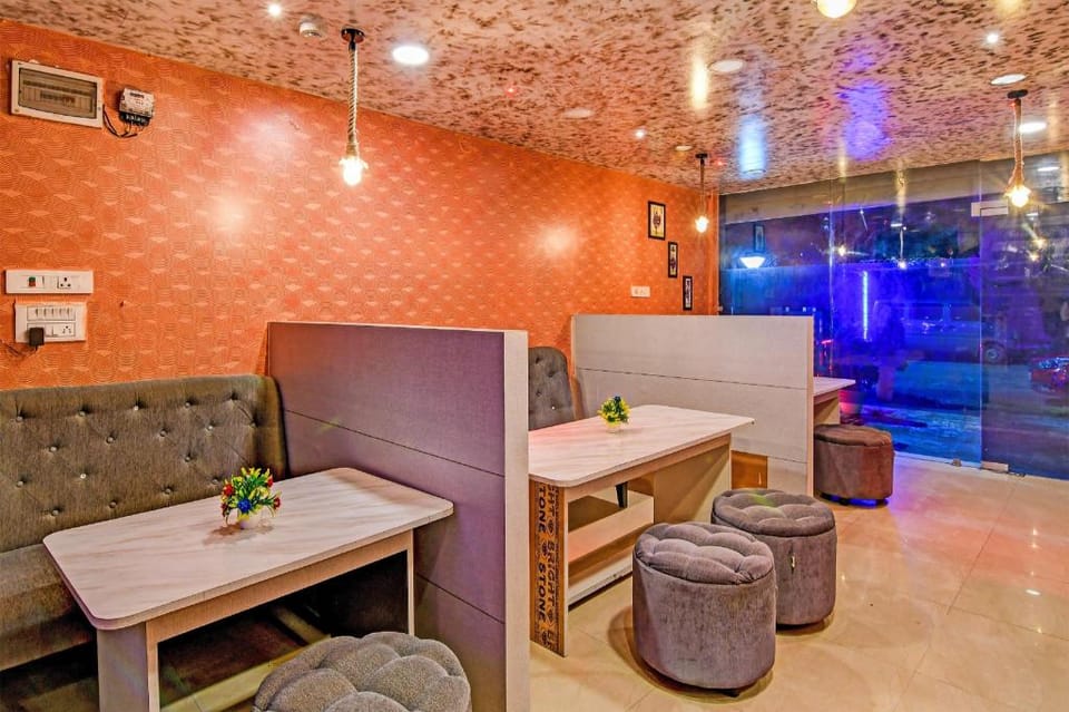 Hotel O Executive Stays Akankha Hotel in Kolkata