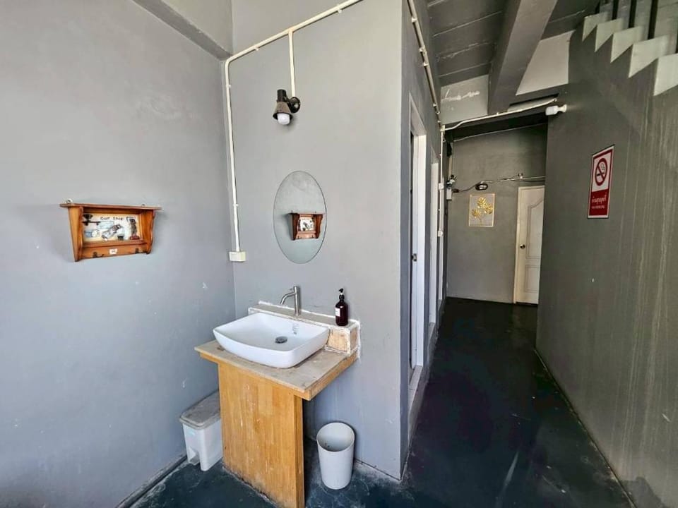 Nara Hostel Don Mueang Hotel in Bangkok